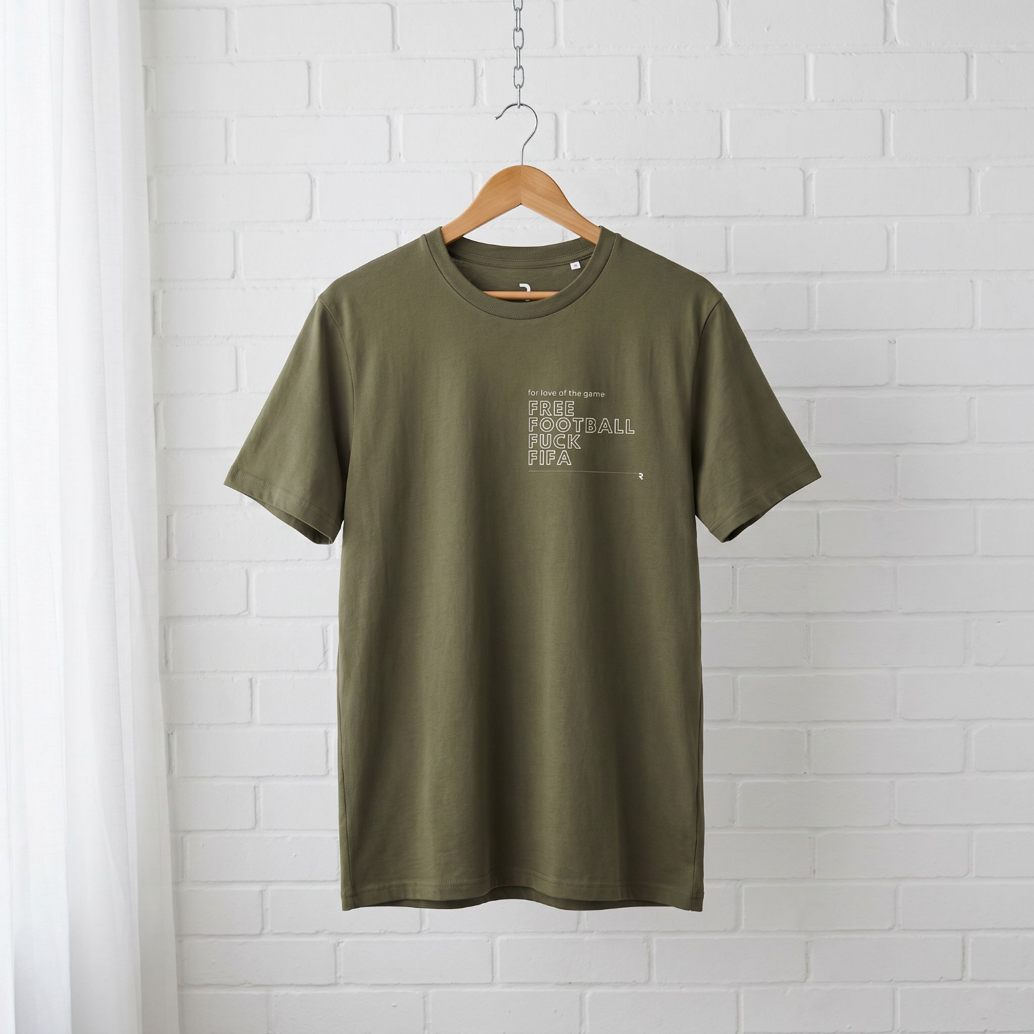 "Free Football, fuck FIFA" // unisex message T-Shirt // 100% Bio-Baumwolle